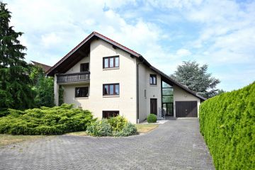 Zweifamilienhaus mit viel Platz, Top-Anbindung im DD-Norden – Ideal für Familien, FeWo, Homeoffice