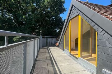 Dresden-Klotzsche: 2-Zimmer-Dachgeschosswohnung mit Dachterrasse – sofort verfügbar